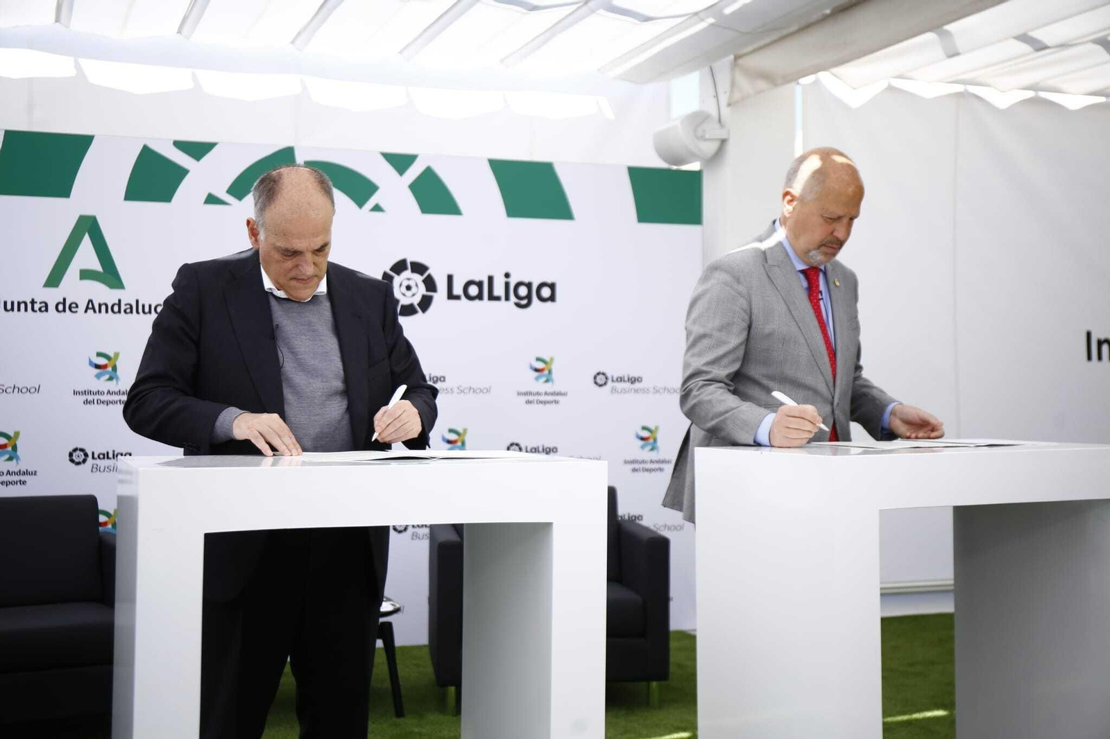 Las fotos de la visita de Tebas a Málaga