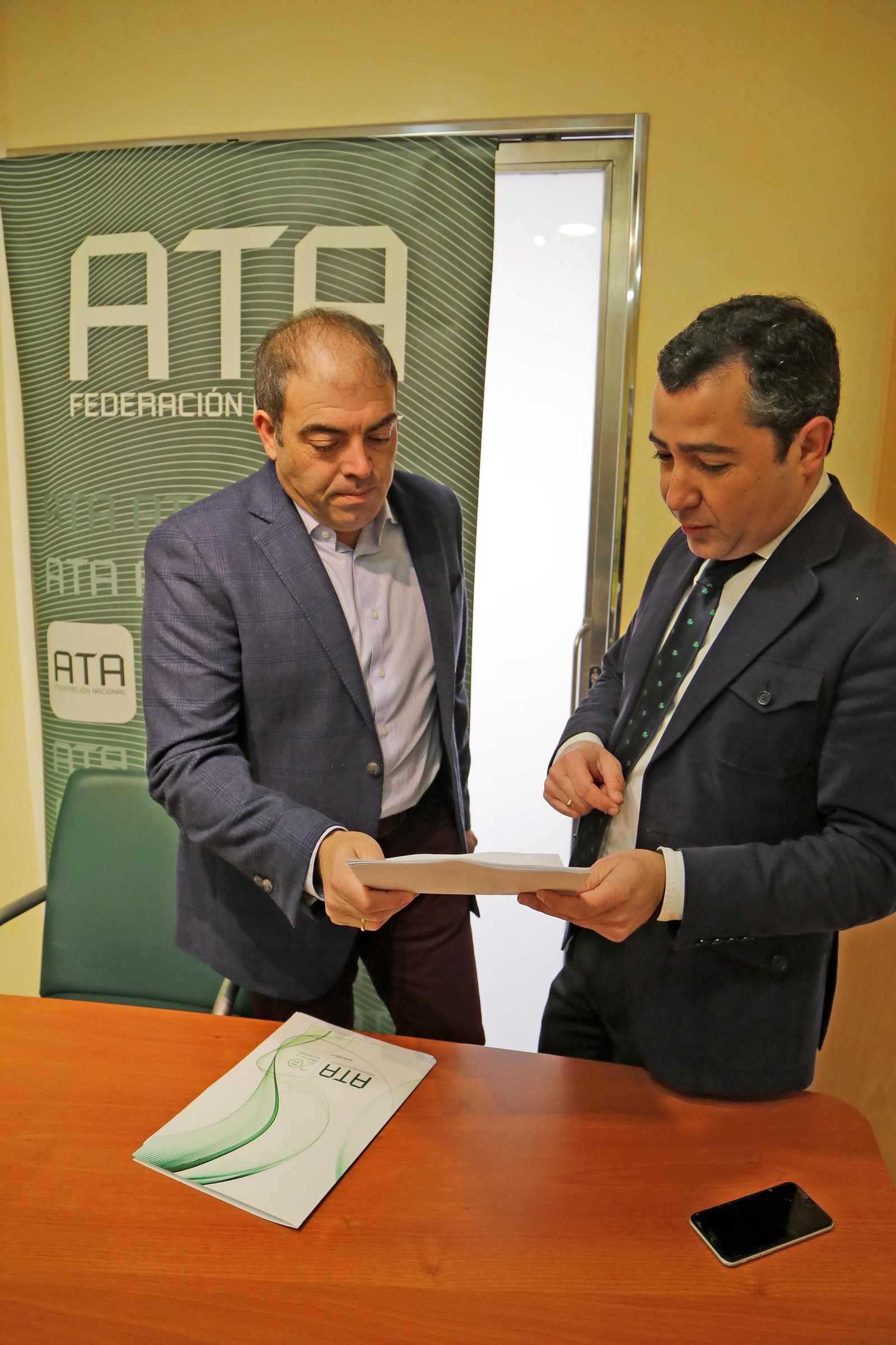 Lorenzo Amor, ayer en la sede de la federación de autónomos en Jerez antes de presentar el barómetro anual.