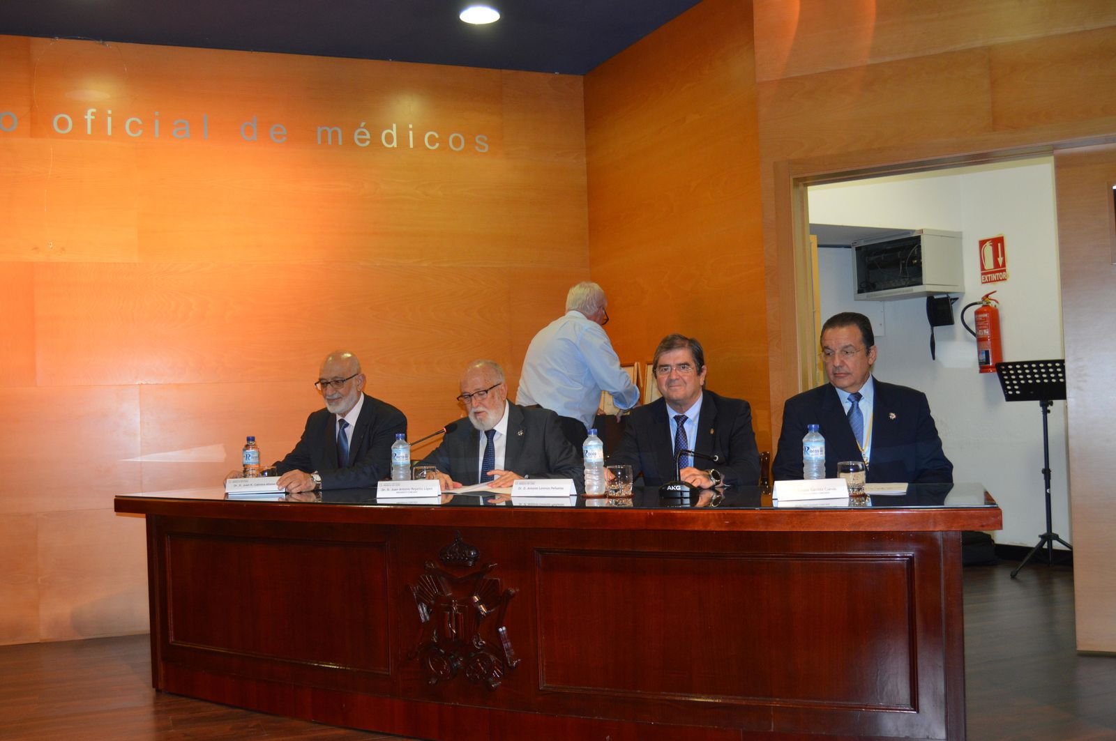 Juan Cabrera, Juan Antonio Repetto, Antonio Lorenzo y Gaspar Garrote, durante la entrega de los premios.