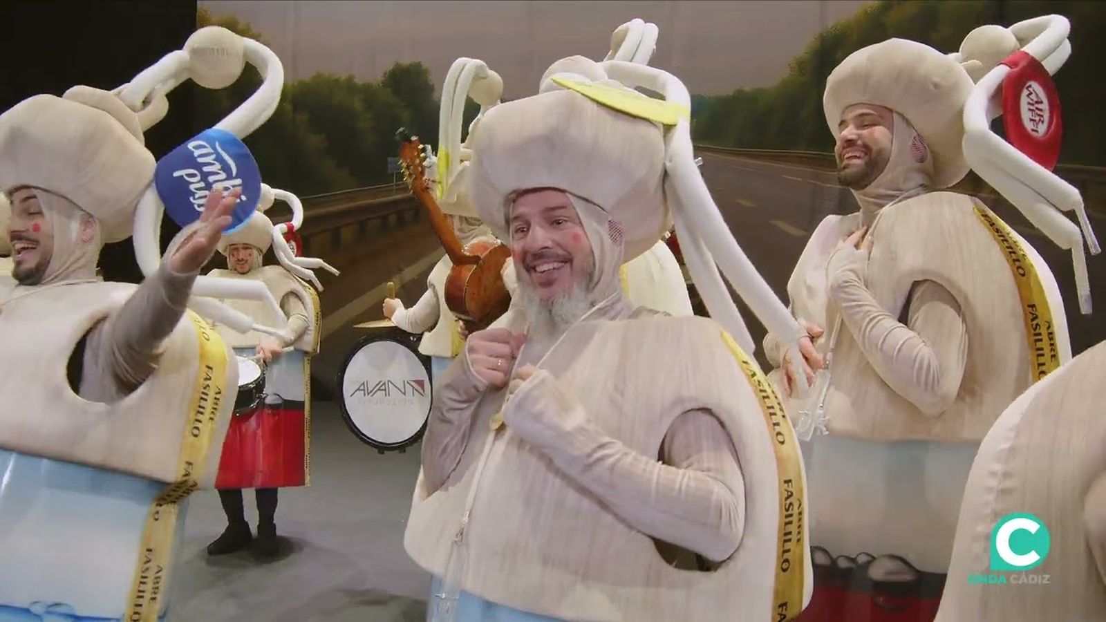 Chirigota, ¡Cariño... Vaya ambientazo! - Preliminares