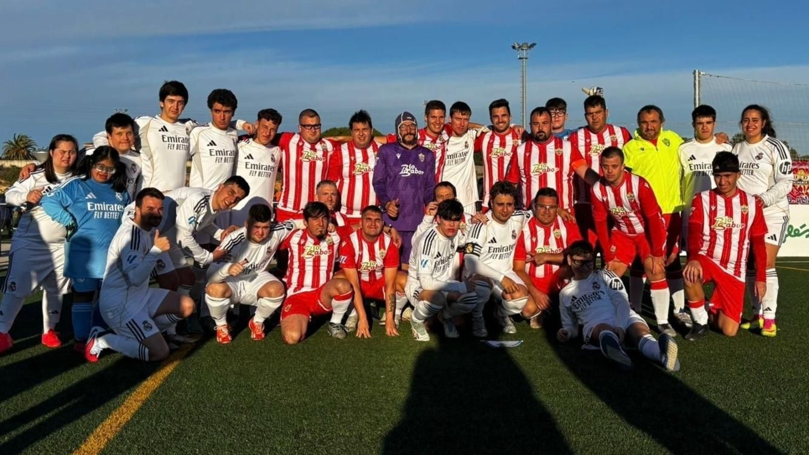Los futbolistas de la UD Almería y el Real Madrid disfrutaron de una bonita experiencia.