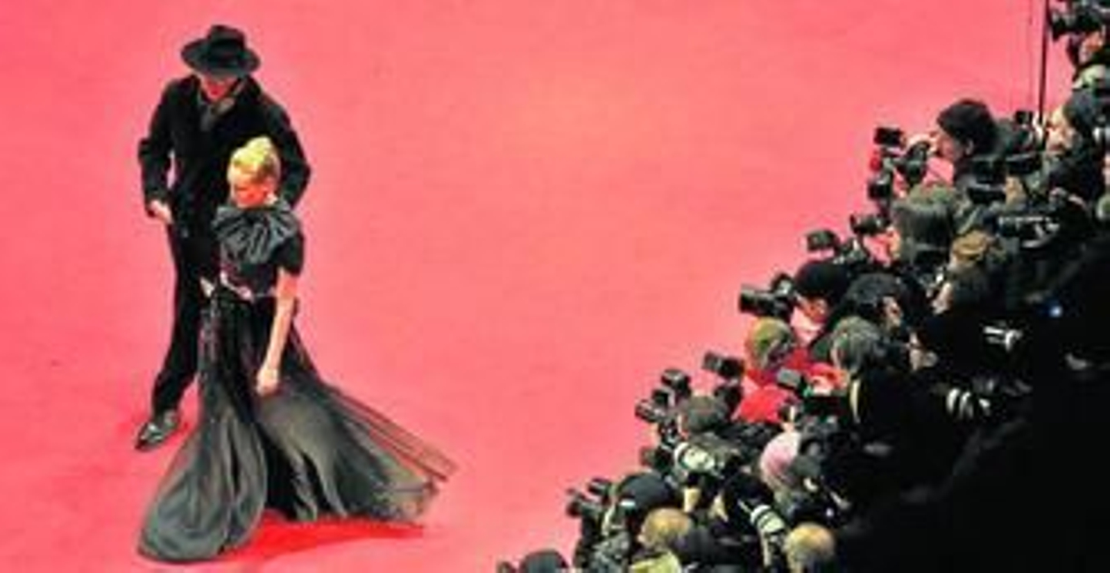Dieter Kosslick acompañó ayer a Diane Kruger durante el desfile inaugural por la alfombra roja del festival.