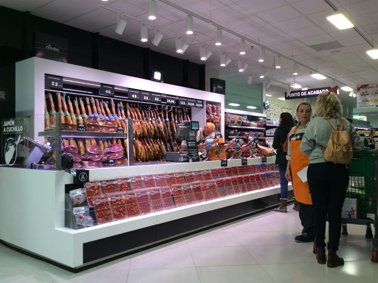 La sección de charcutería del Mercadona de AireSur.