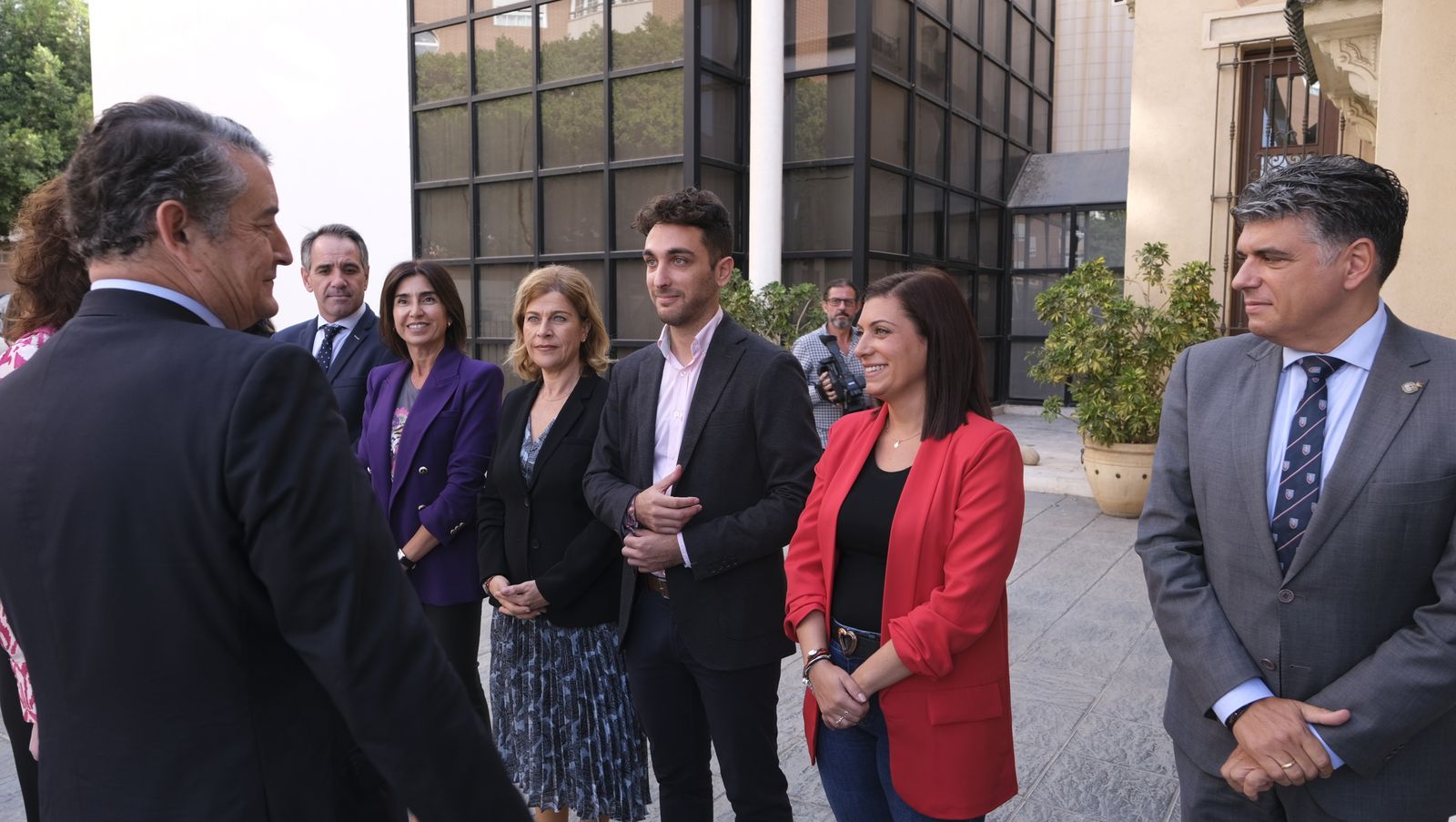 Imágenes de la visita del Consejero de Presidencia, Antonio Sanz, a la Alcaldía de Almería