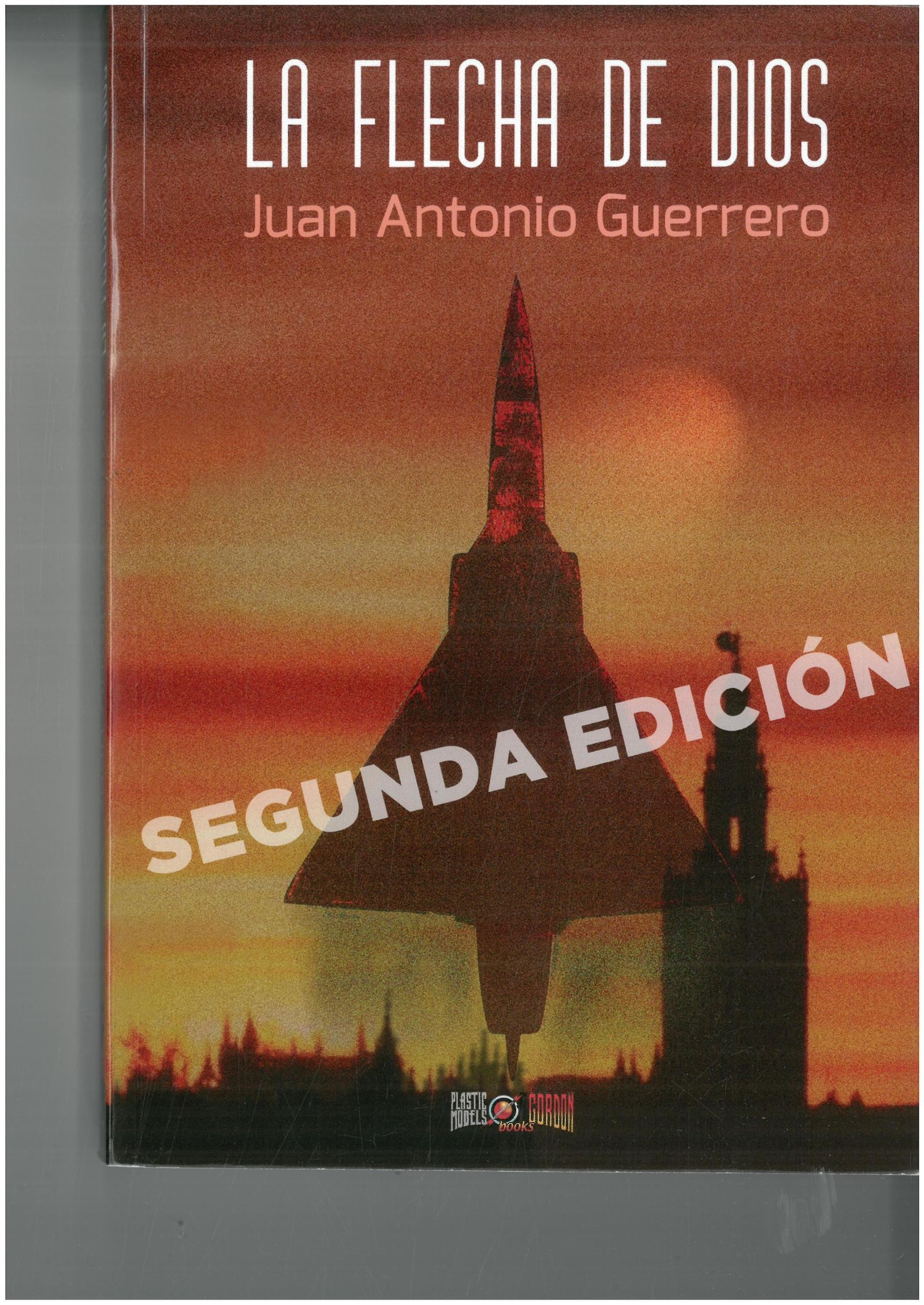 ‘La flecha de Dios’ es una novela de aviones con judíos y egipcios  en Sevilla.