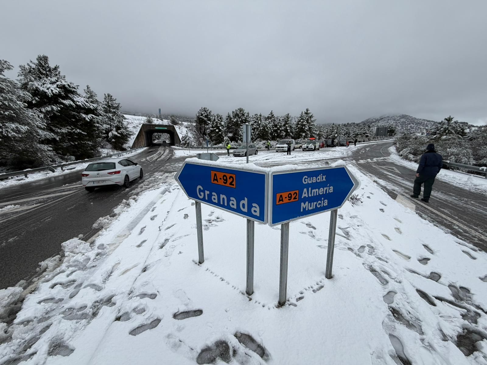 Efecto de las nevadas en las carreteras este lunes.