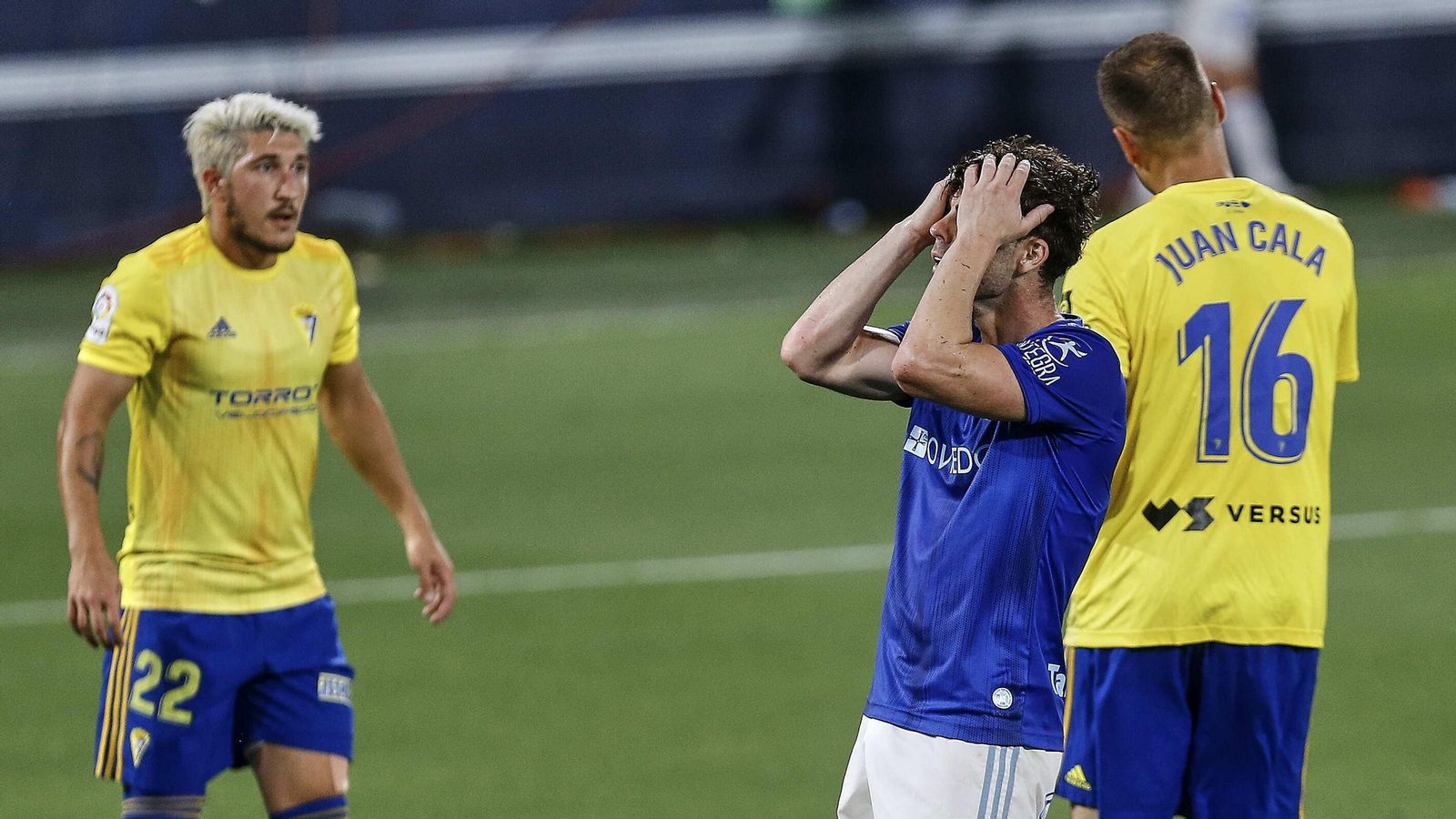 Las imágenes del Cádiz-Oviedo