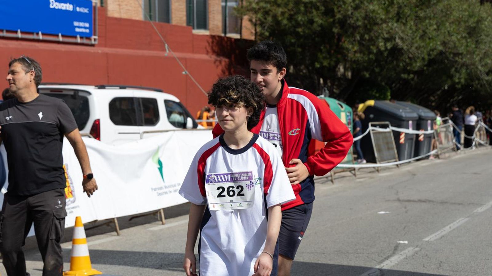 La carrera escolar de “La Gloria” que aúna inclusión y solidaridad, en imágenes