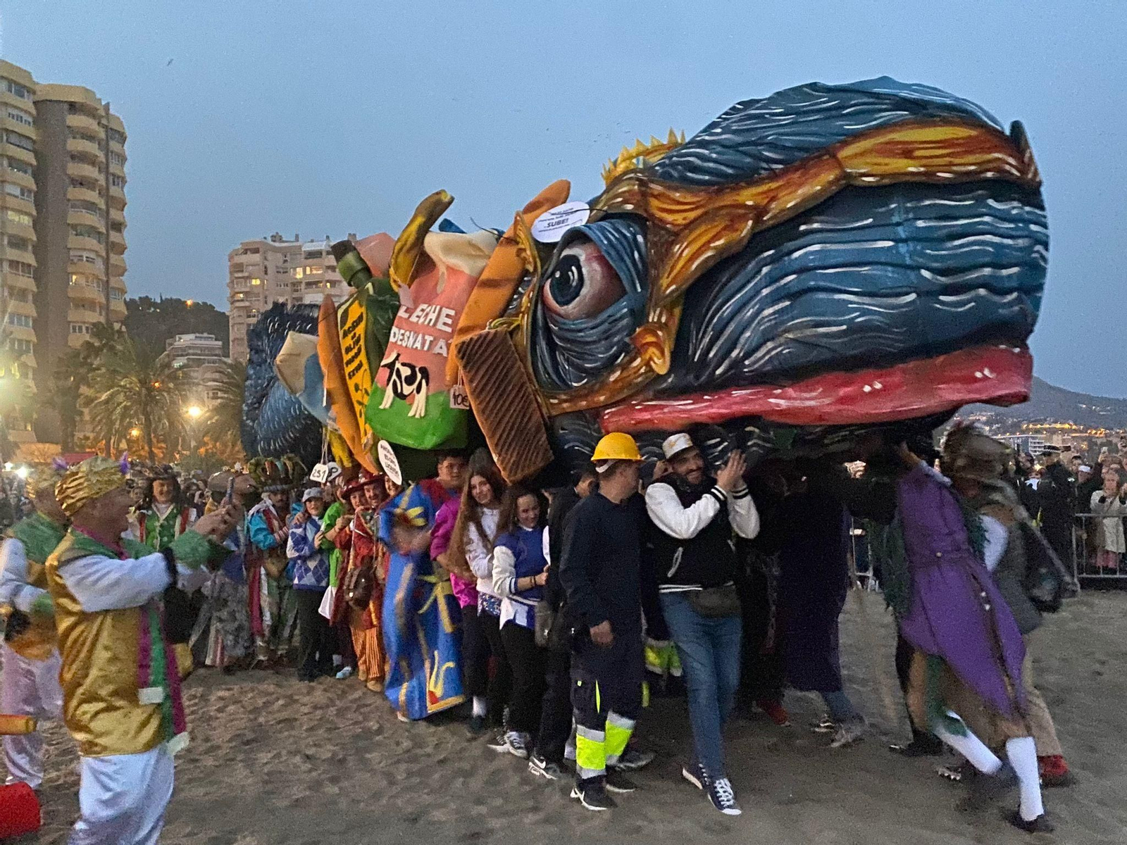 Las fotos del entierro del boquerón del Carnaval de Málaga 2023