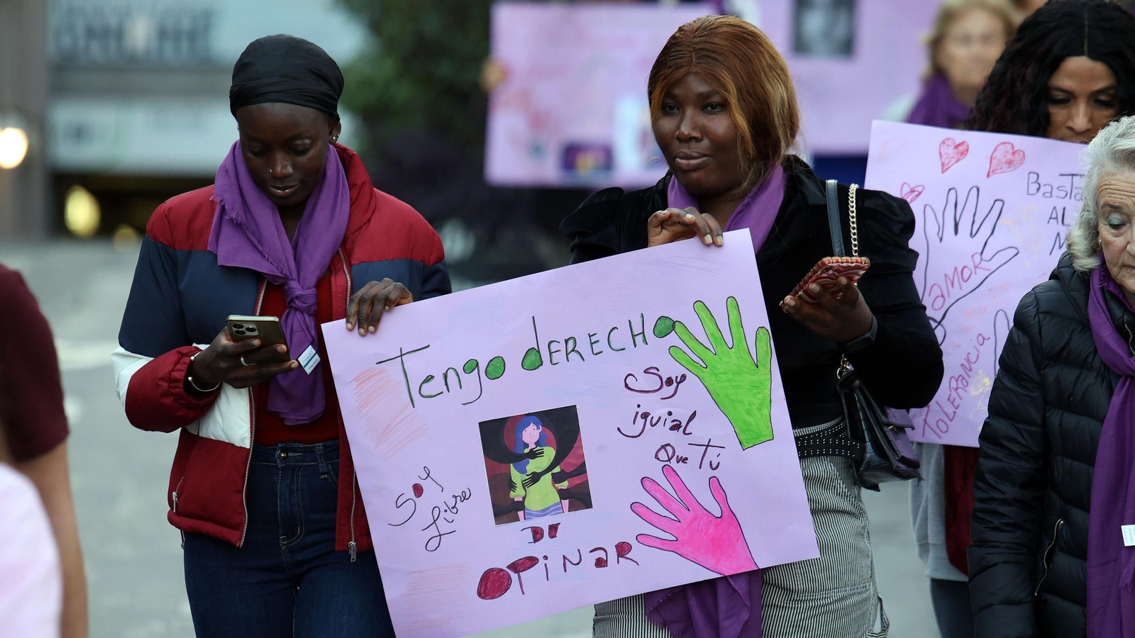 Imágenes de la manifestación del 25N 2024 en Jerez