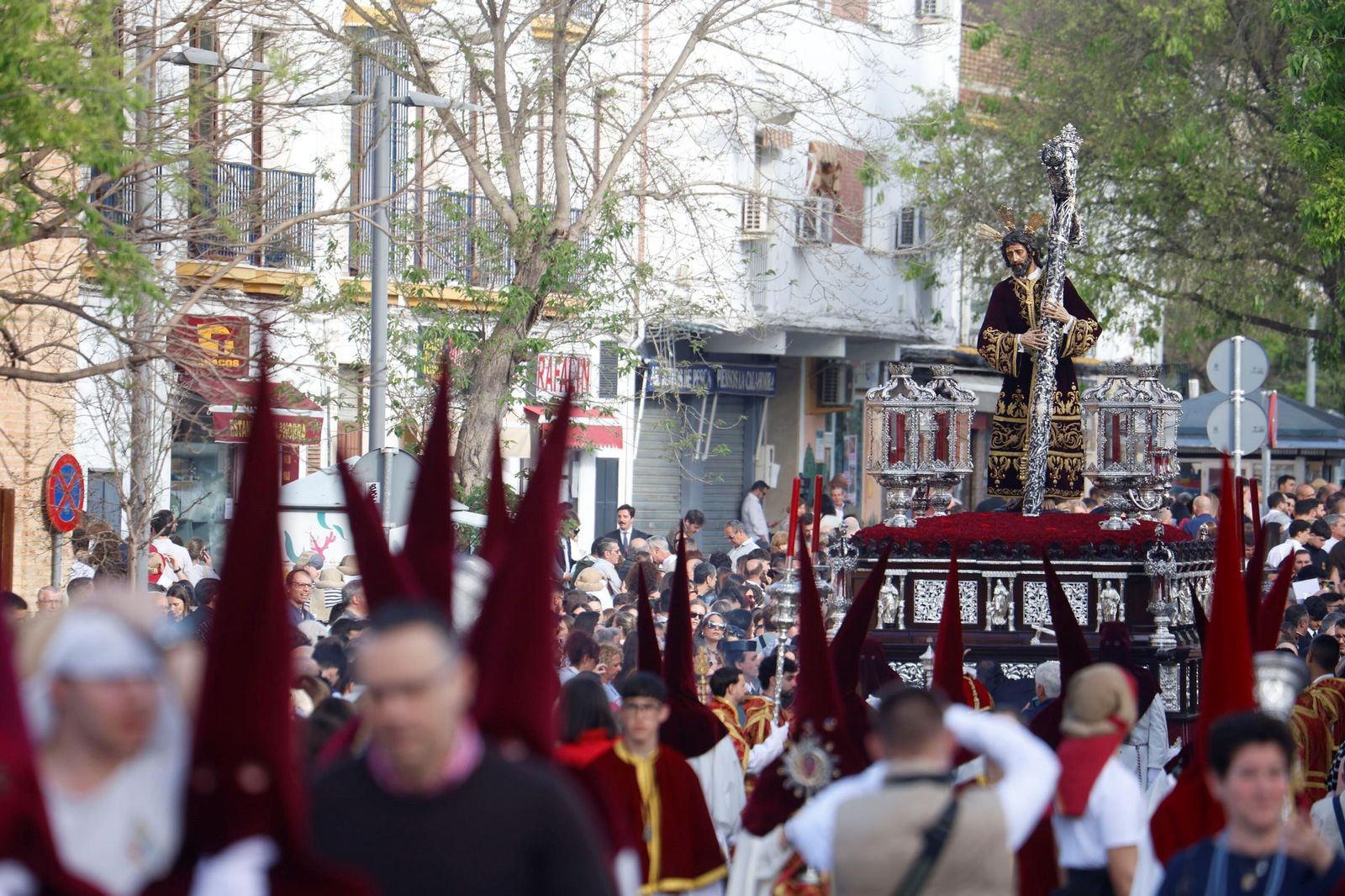 La procesión de la Vera-Cruz en este Domingo de Ramos de Córdoba, en imágenes