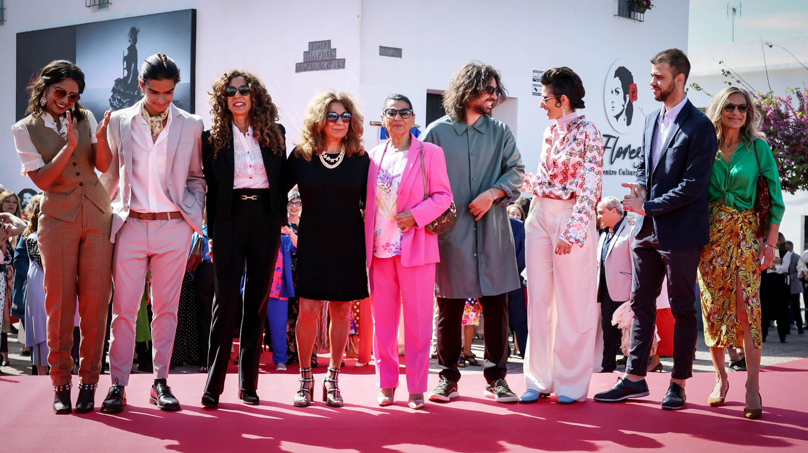 Toda la familia de Lola Flores y muchos famosos en Jerez en la inauguración de su Centro Cultural Toda la familia de Lola Flores y muchos famosos en Jerez en la inauguración de su Centro Cultural
