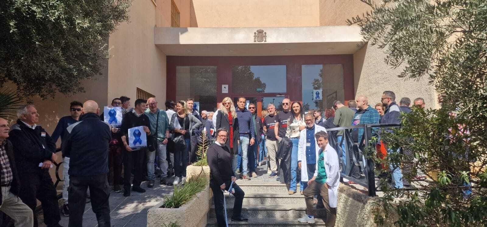 Concentración en El Acebuche para condenar el asesinato de Núria López.