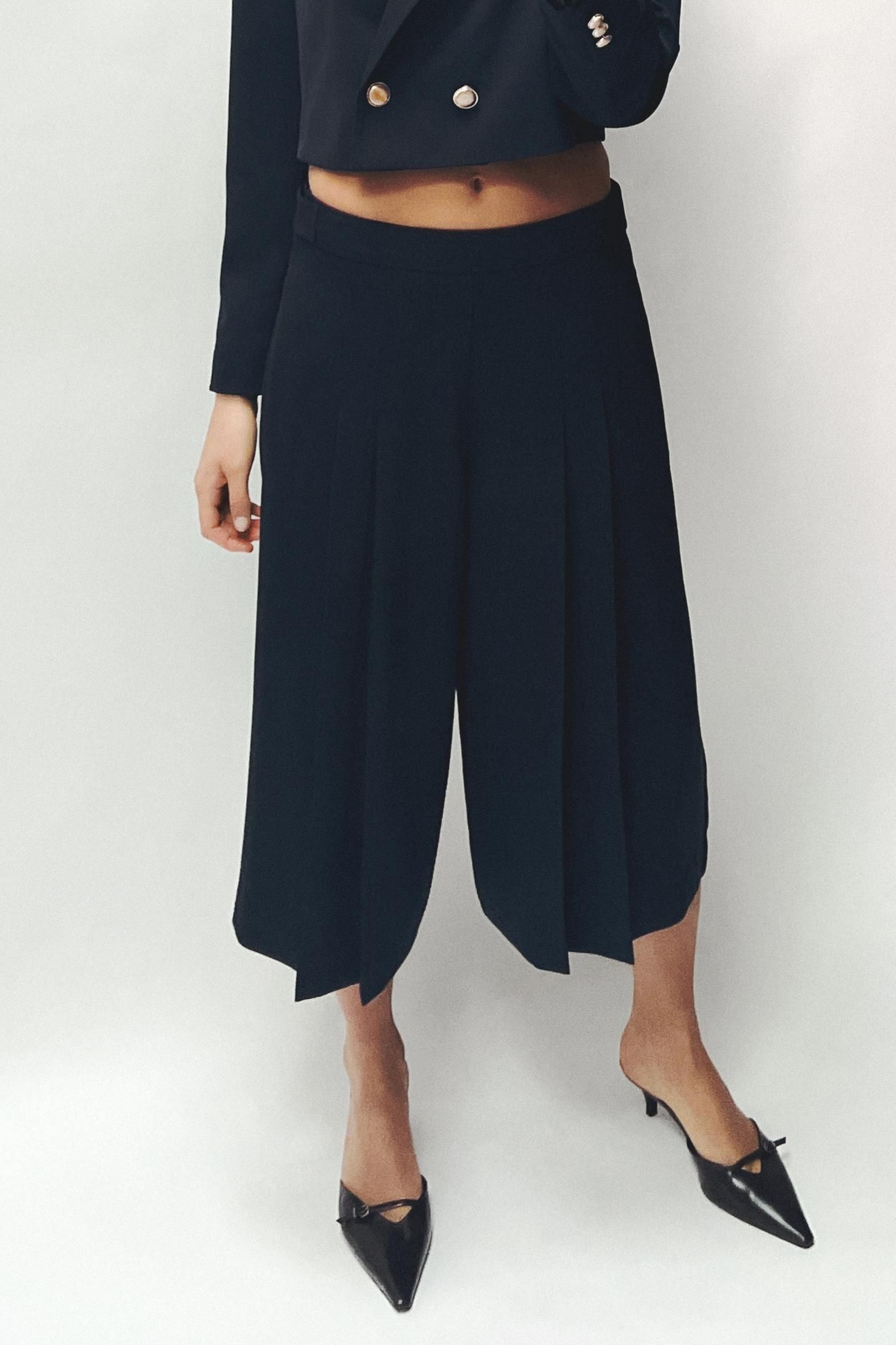 Pantalones cuolotte de Zara,