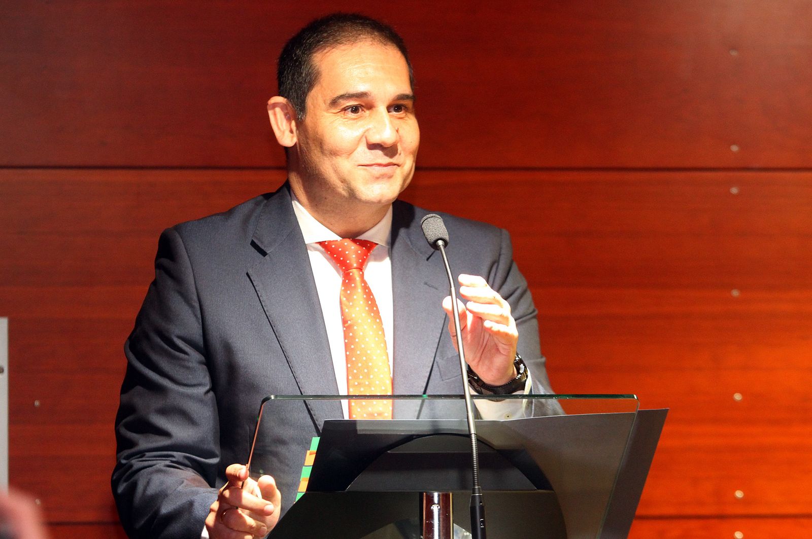 Imágenes de la toma de posesión del nuevo presidente del Puerto de Huelva, José Luis Ramos.