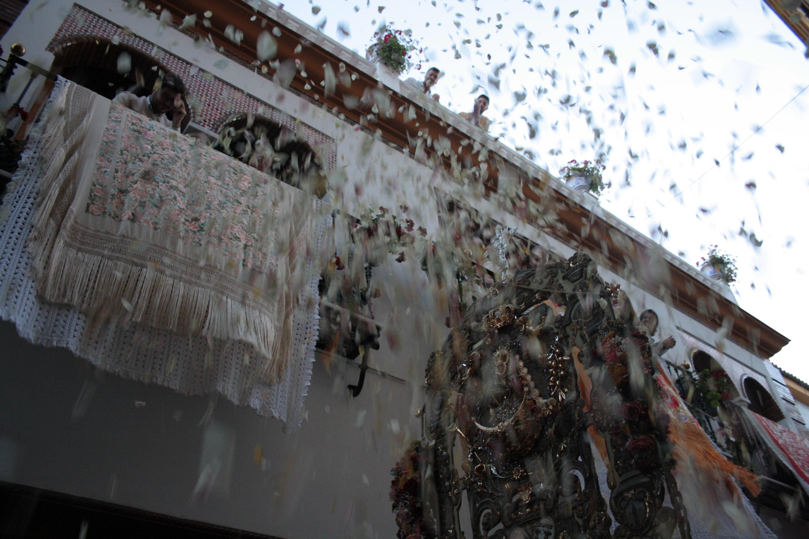 Traslado del Simpecado de la Hermandad del Rocío de Triana, en imágenes