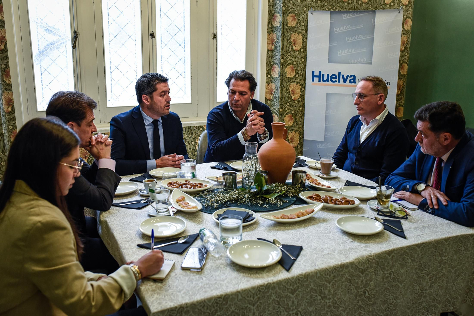 Imágenes de la Tertulia Cofrade en el Gilda