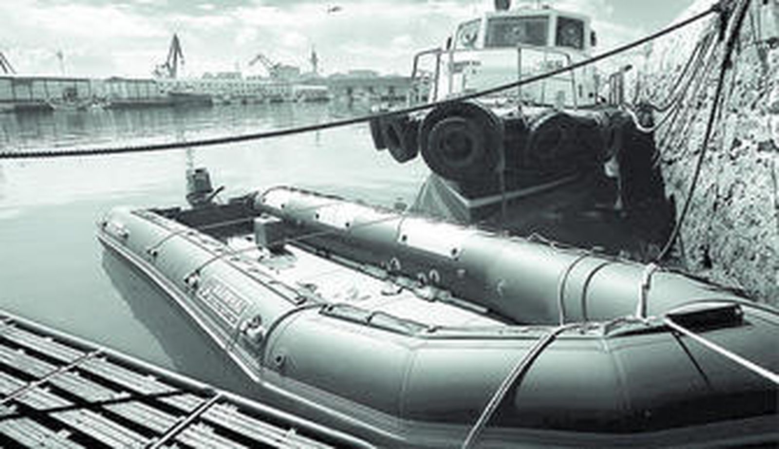 Una neumática interceptada con un cargamento de 1,4 toneladas de hachís.