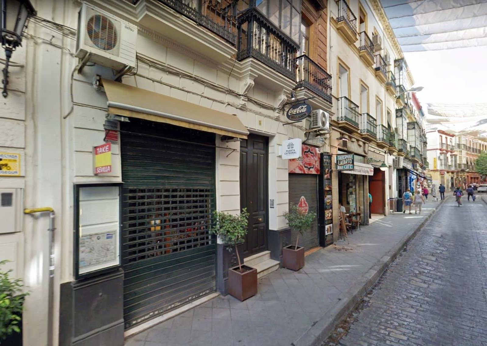 La Hermandad de la Macarena abrirá una tienda en el número 5 de Hernando Colón.