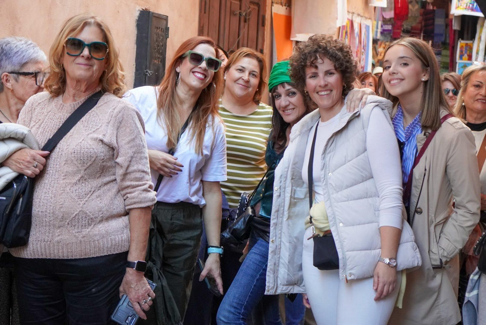 Medio centenar de mujeres vicarias se empapa de la cultura marroquí en un viaje para el recuerdo