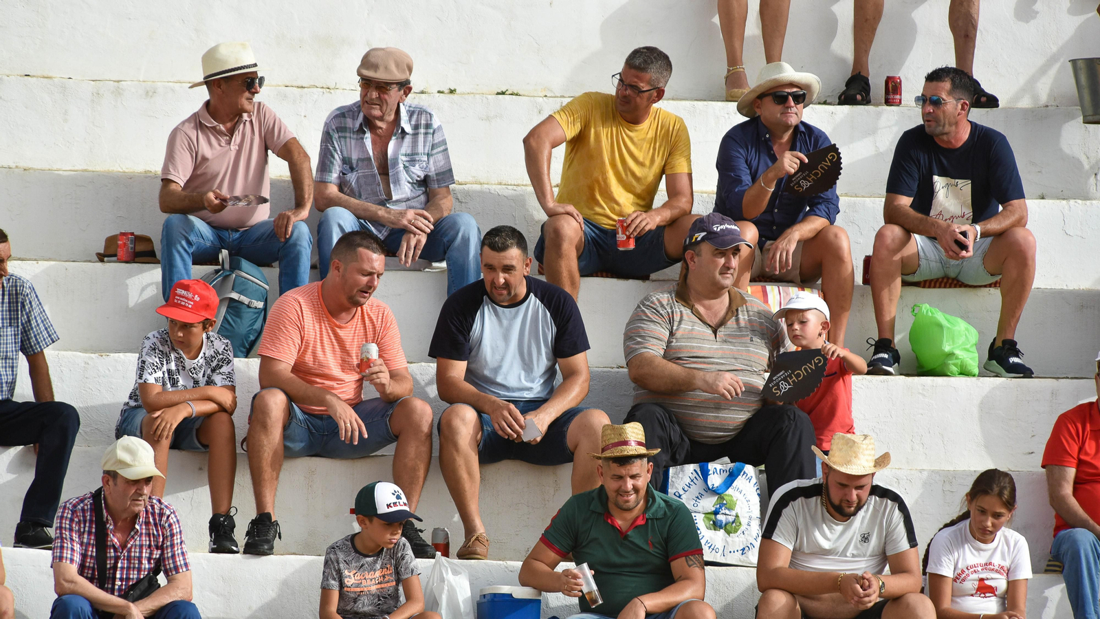 Búscate en las fotos del  festejo mixto de la Feria Real de San Roque