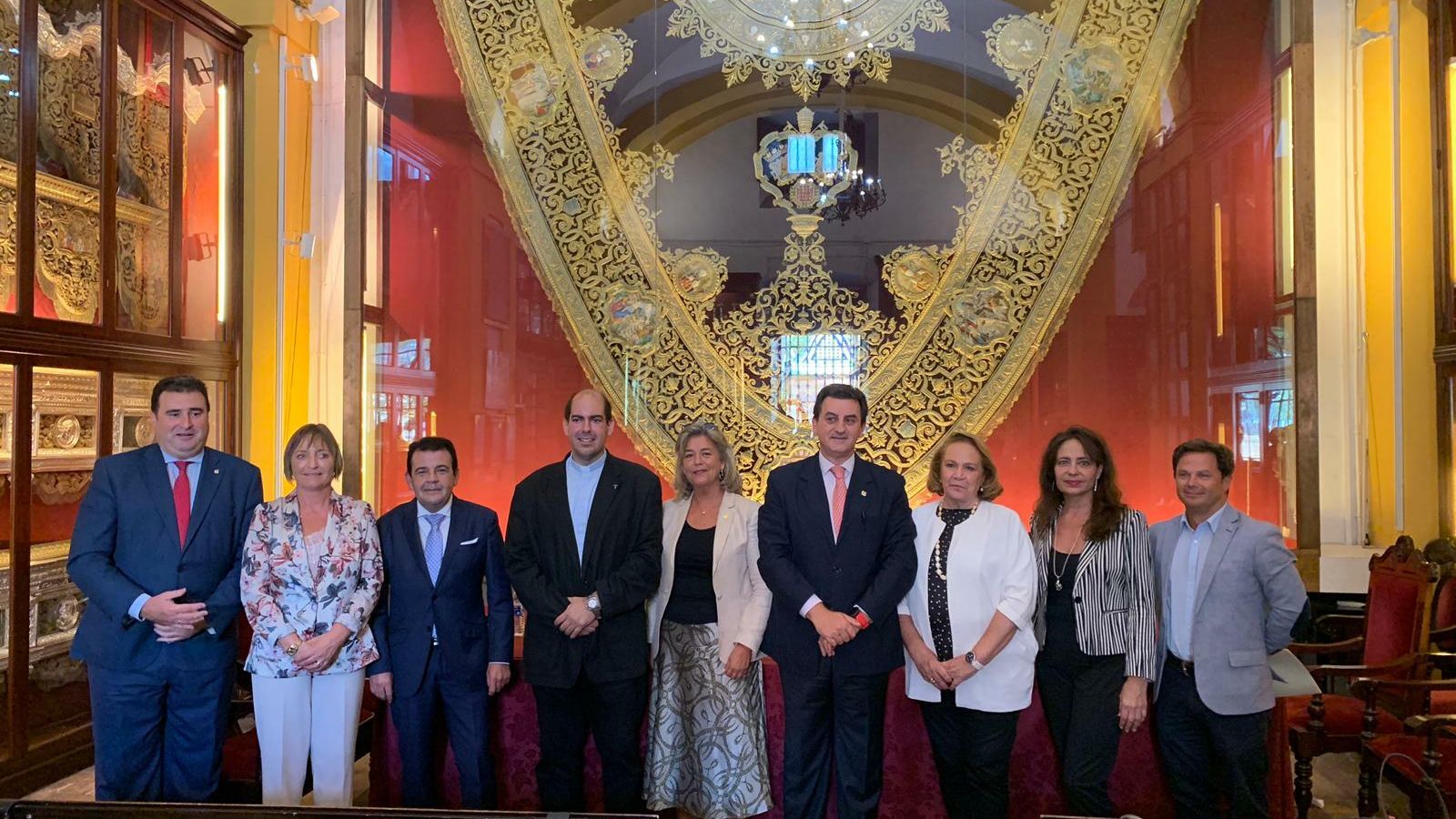 El acto de presentación de las ayudas en la casa de hermandad de Los Estudiantes