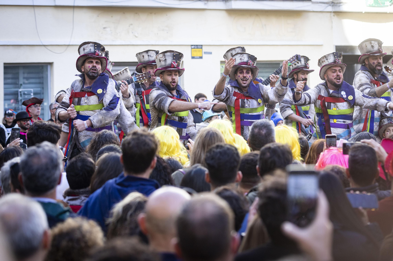 Las mejores imágenes del primer sábado de Carnaval en Cádiz 2024