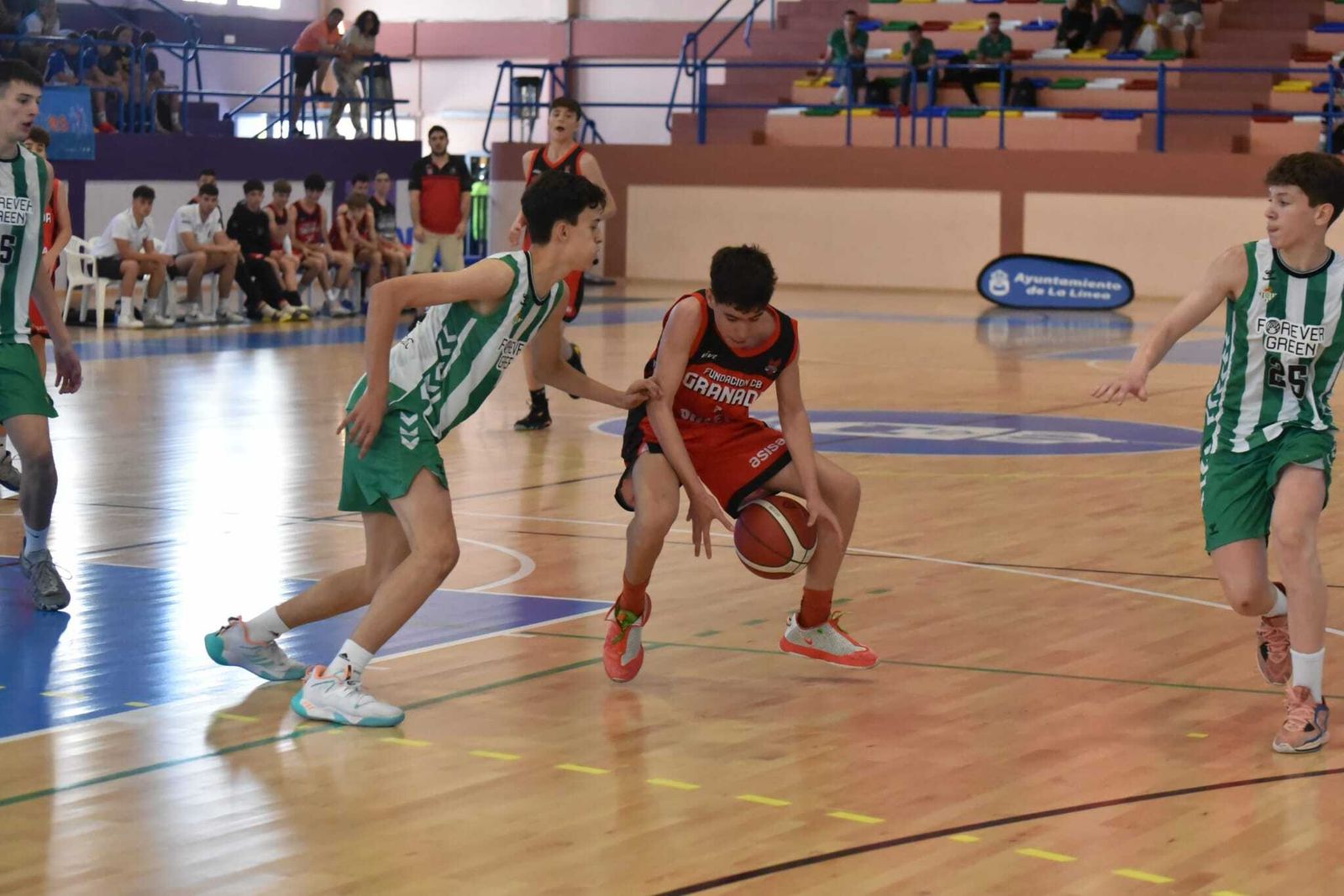 Las fotos de las semifinales del Cadeba infantil masculino de La Línea
