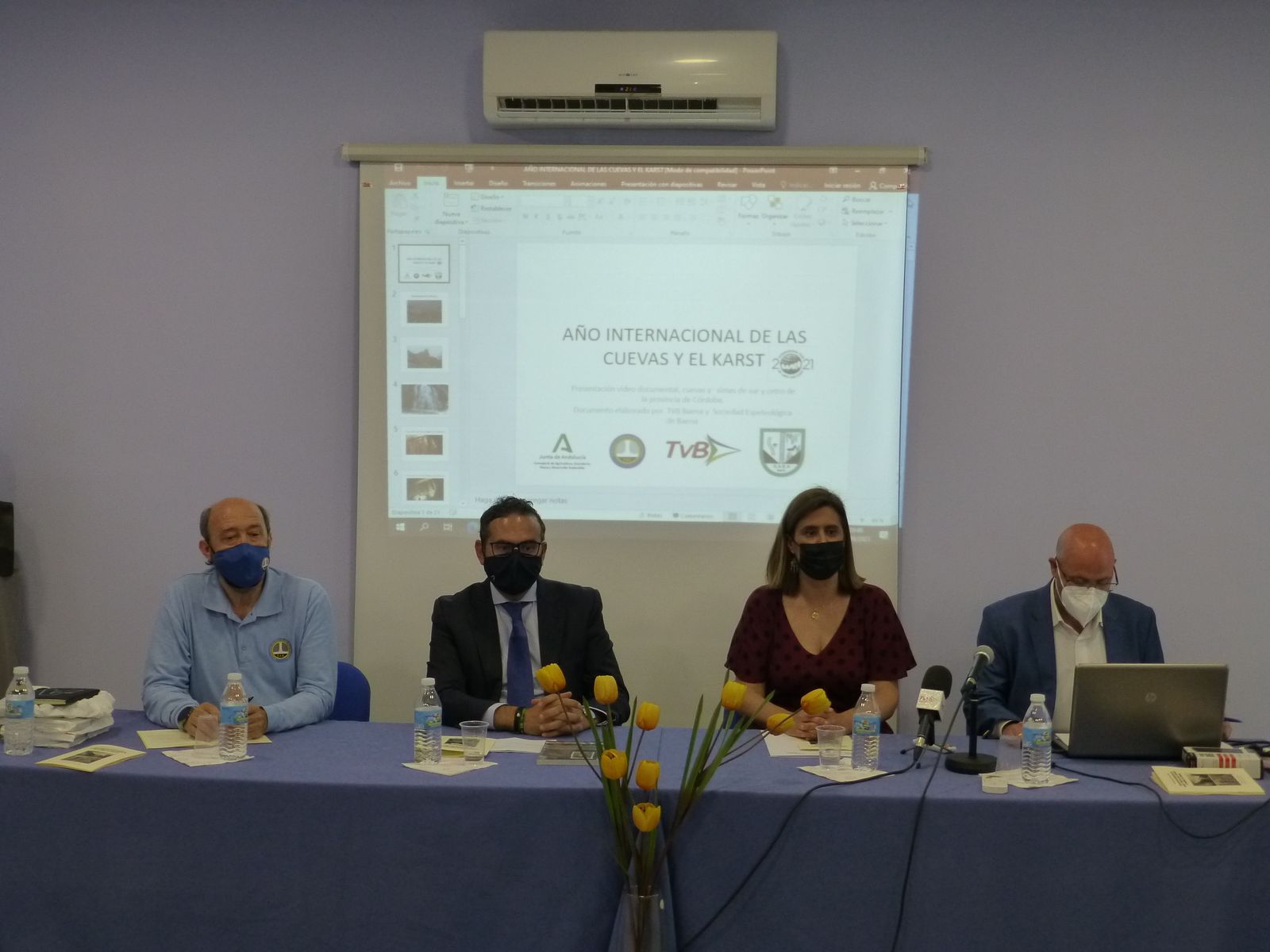 Presentación de los documentales por el Año Internacional de las Cuevas y el Karst.