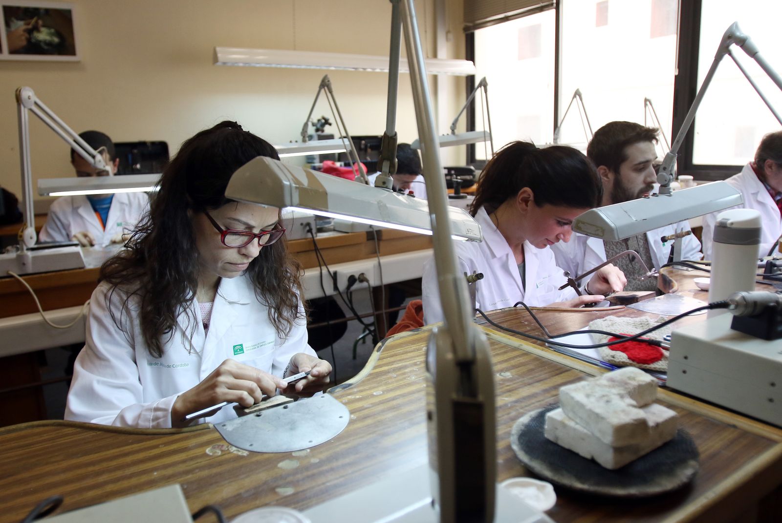 Alumnos de la Escuela de Joyería de Córdoba.