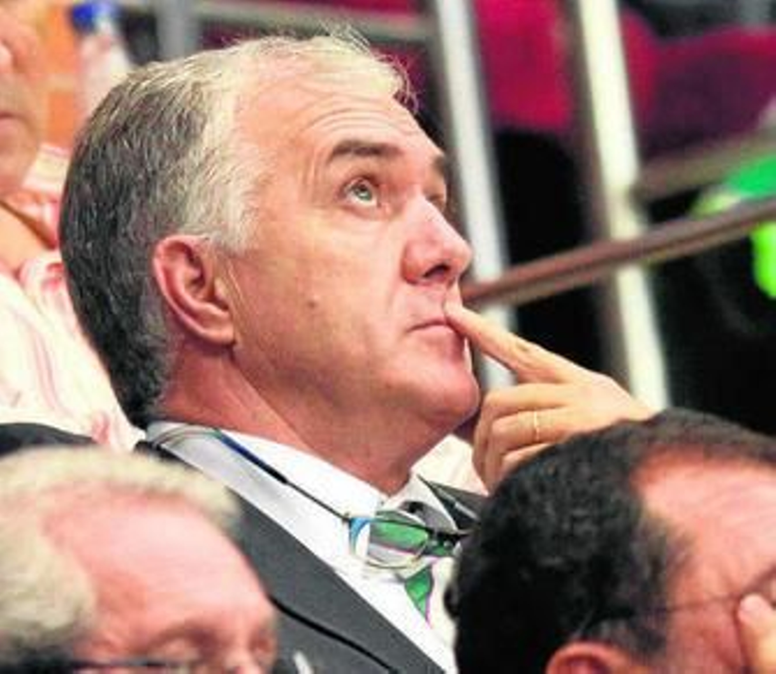 Manolo Rubia, en el palco del Carpena.