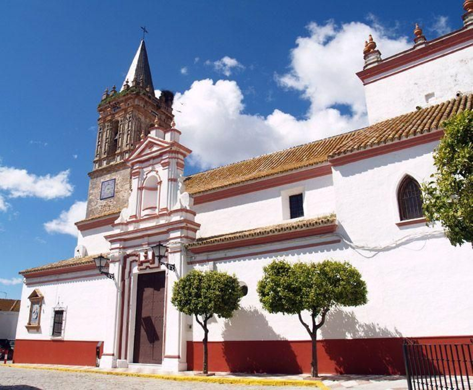 Ruta capillita: una docena de templos que no debes perderte en el Condado de Huelva