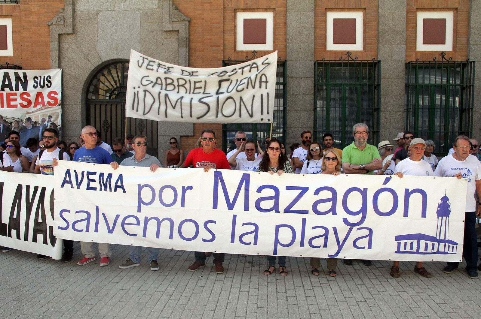 Imágenes de la manifestación "Salvemos las Playas de Huelva"