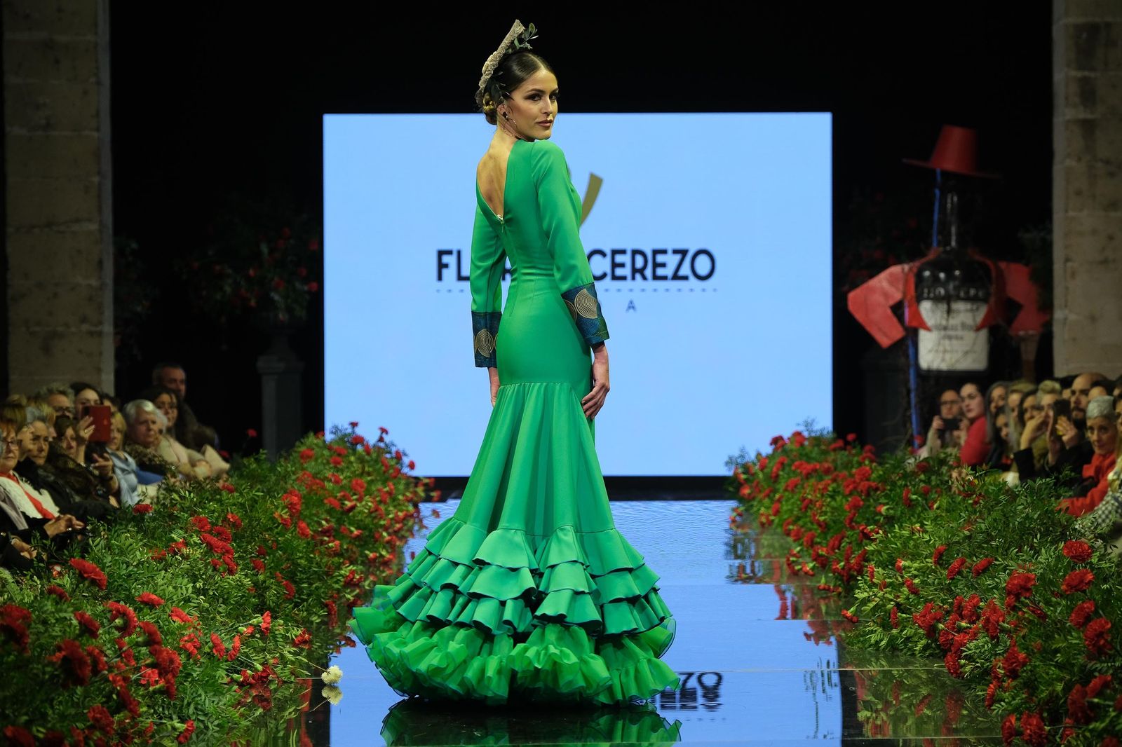 Desfile de Flor de Cerezo en la Pasarela Flamenca Jerez Tío Pepe 2023