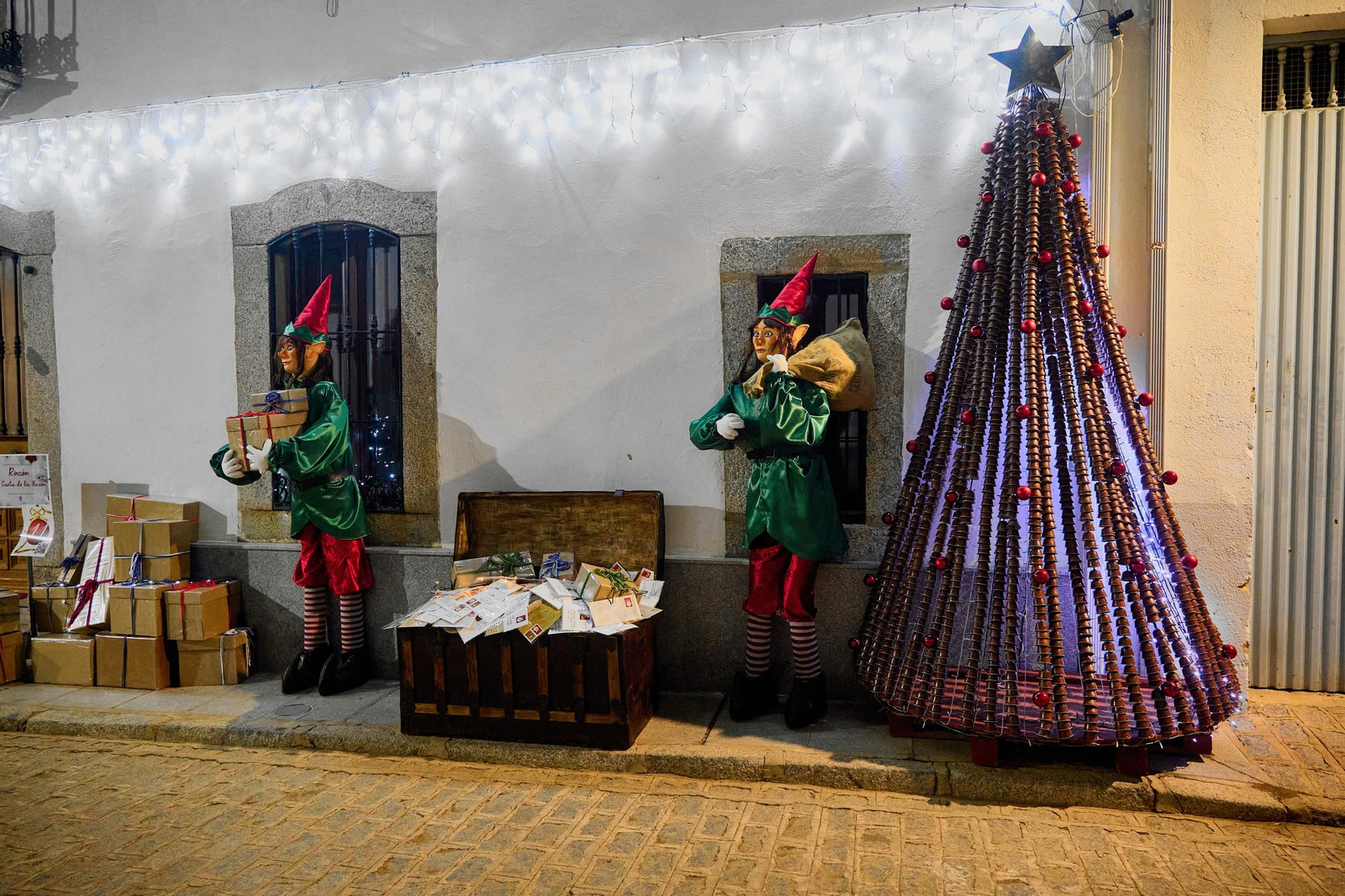 Decoración de una de las calles que participaron en el concurso el año pasado.