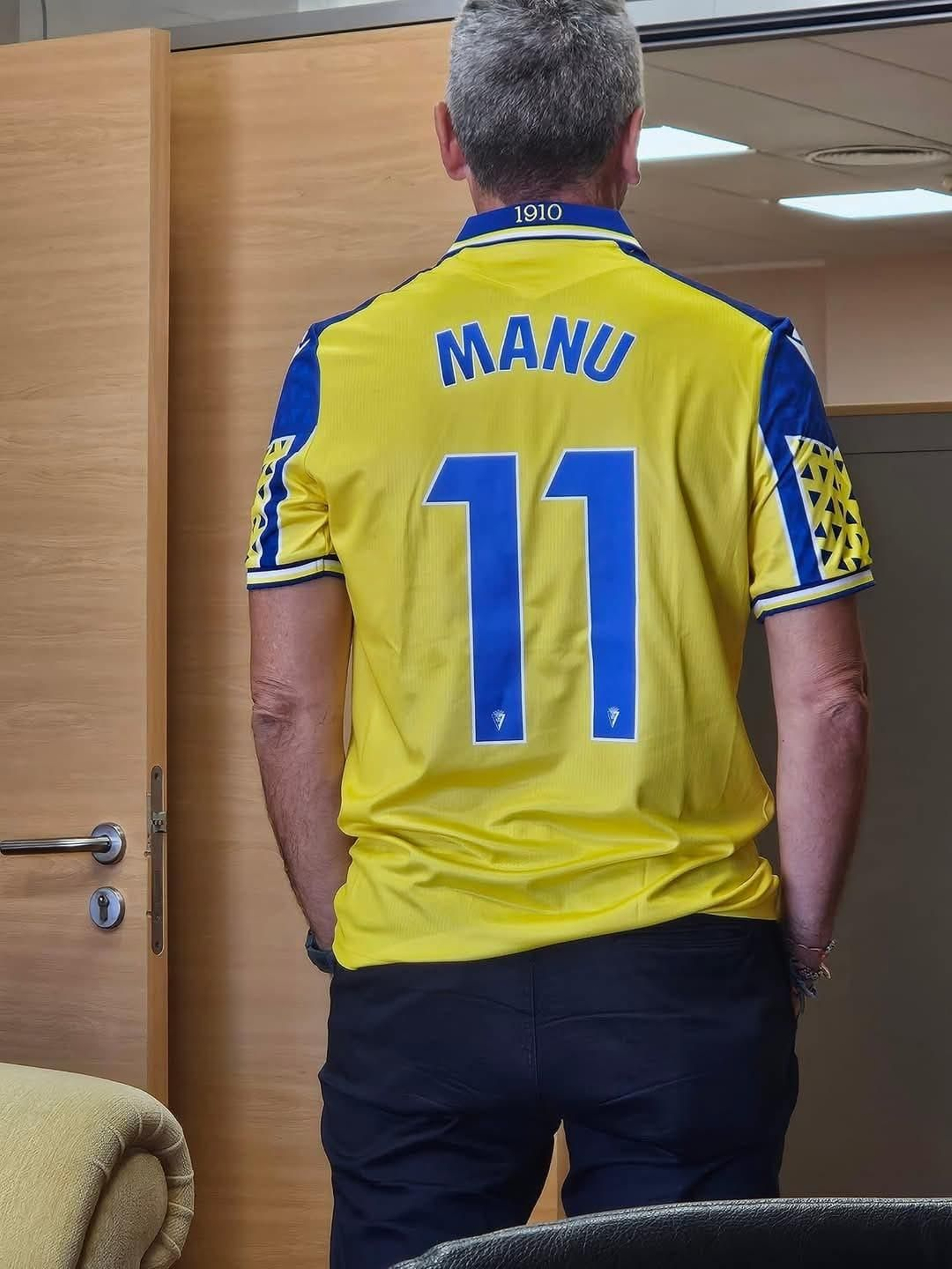 Camiseta del Cádiz C.F. con su nombre