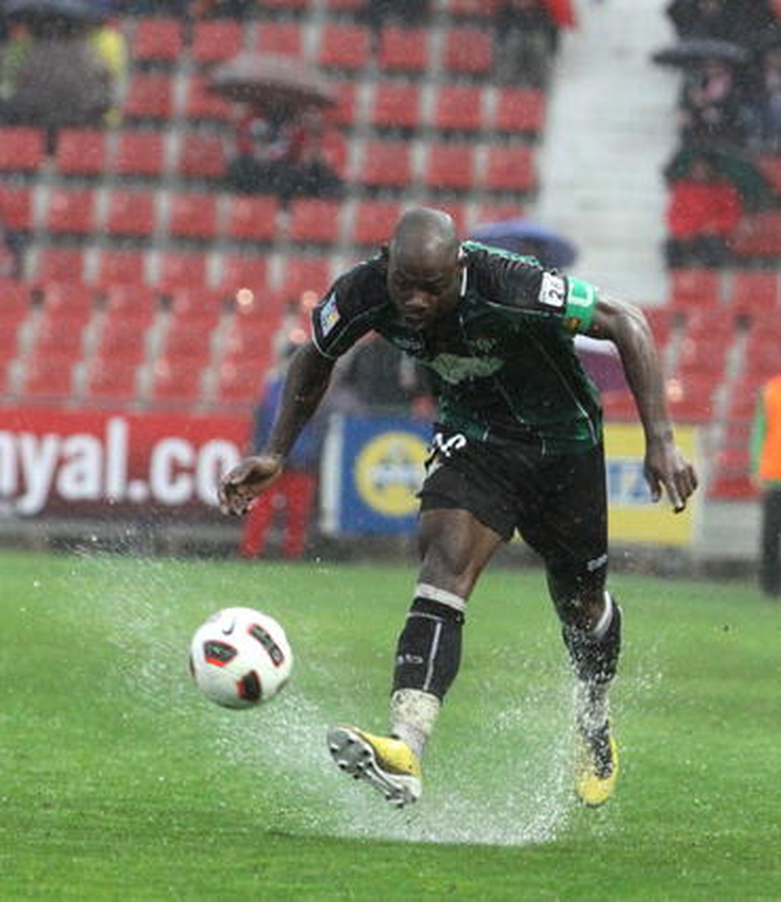 El Betis enlaza cuatro jornadas sumando puntos tras ganar a domicilio al Girona (0-1). / LOF