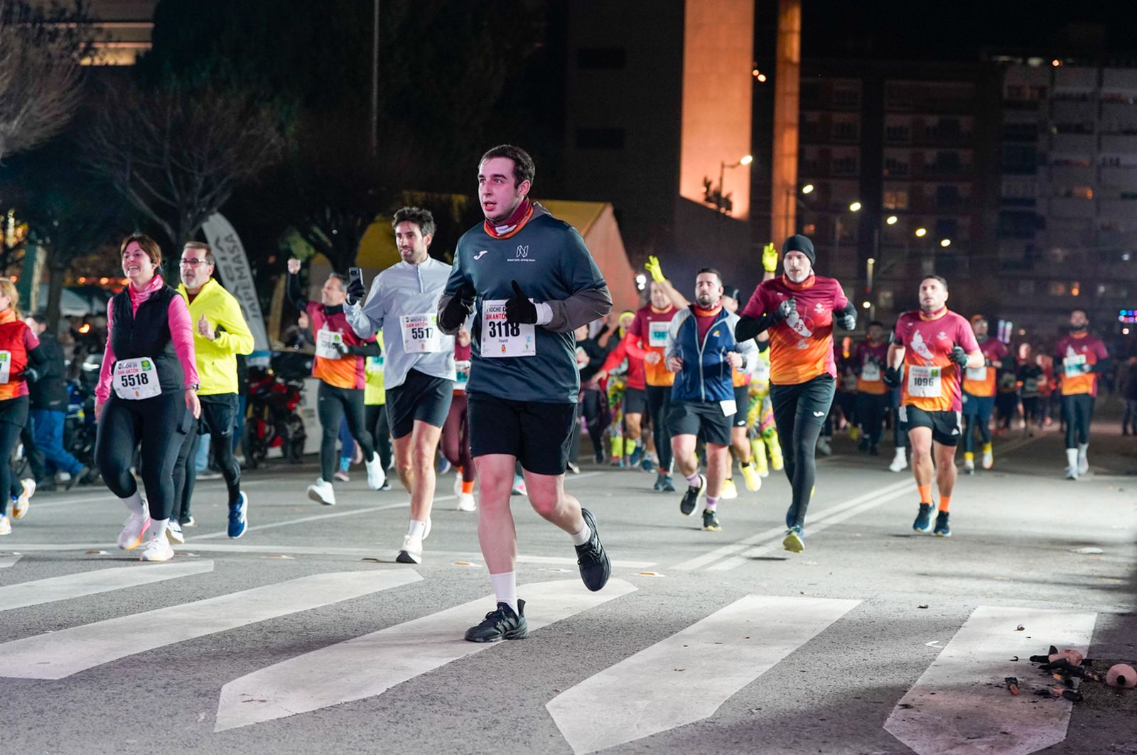 En imágenes: búscate en tu llegada a meta de la Carrera de San Antón 2026 (1)