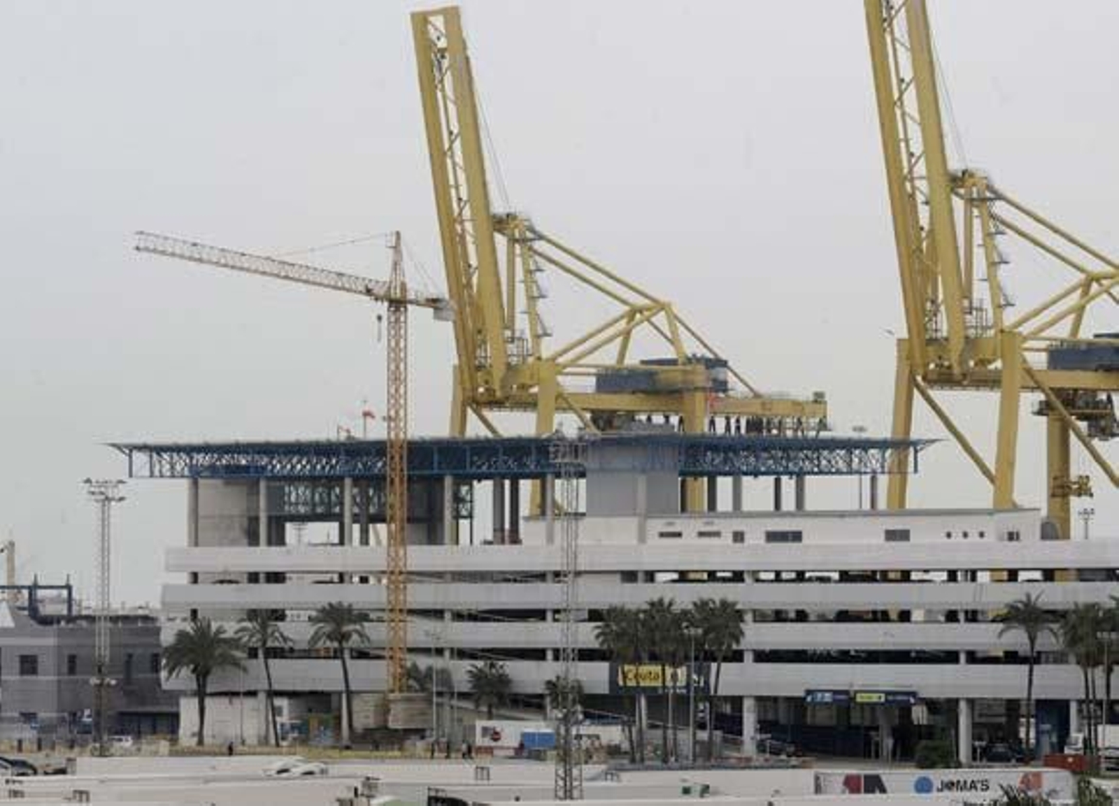 Fijan en 57 euros el precio del billete de helicóptero entre Algeciras y Ceuta