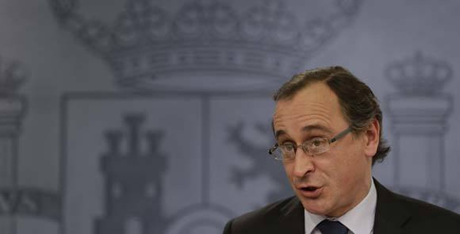 Alonso: "Tenemos que llegar a una política para reducir el número de abortos"