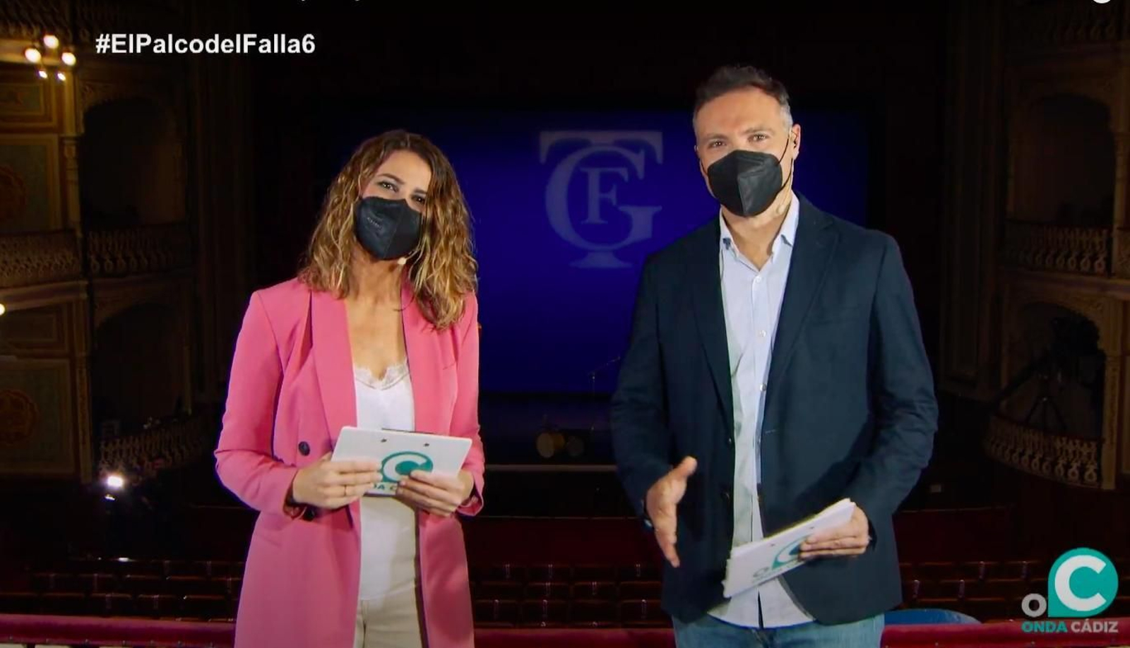 Mirian Peralta y Enrique Miranda, presentadores de El Palco del Falla.