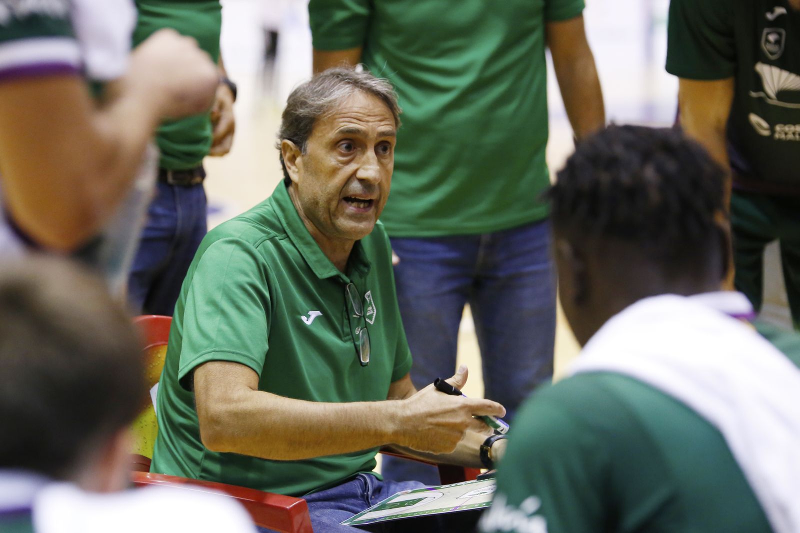 La primera victoria del Unicaja, en fotos