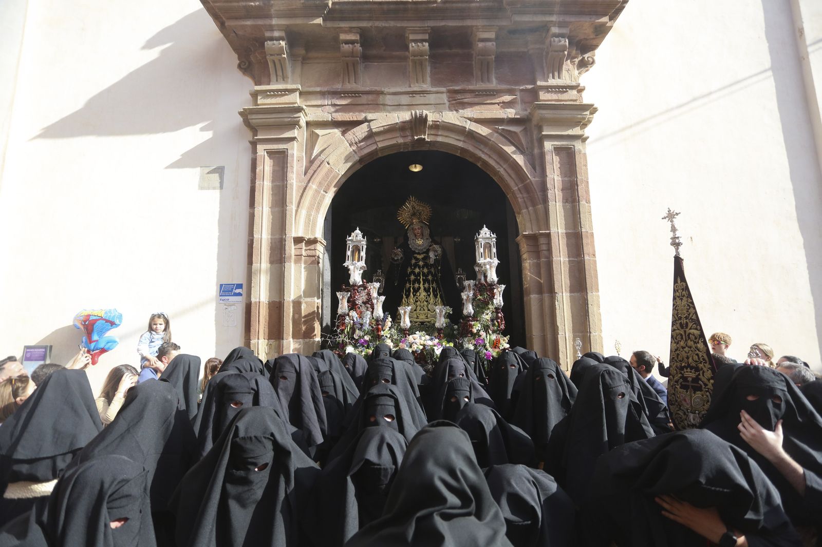 Las fotos de Santa Cruz, en el Jueves Santo de Málaga