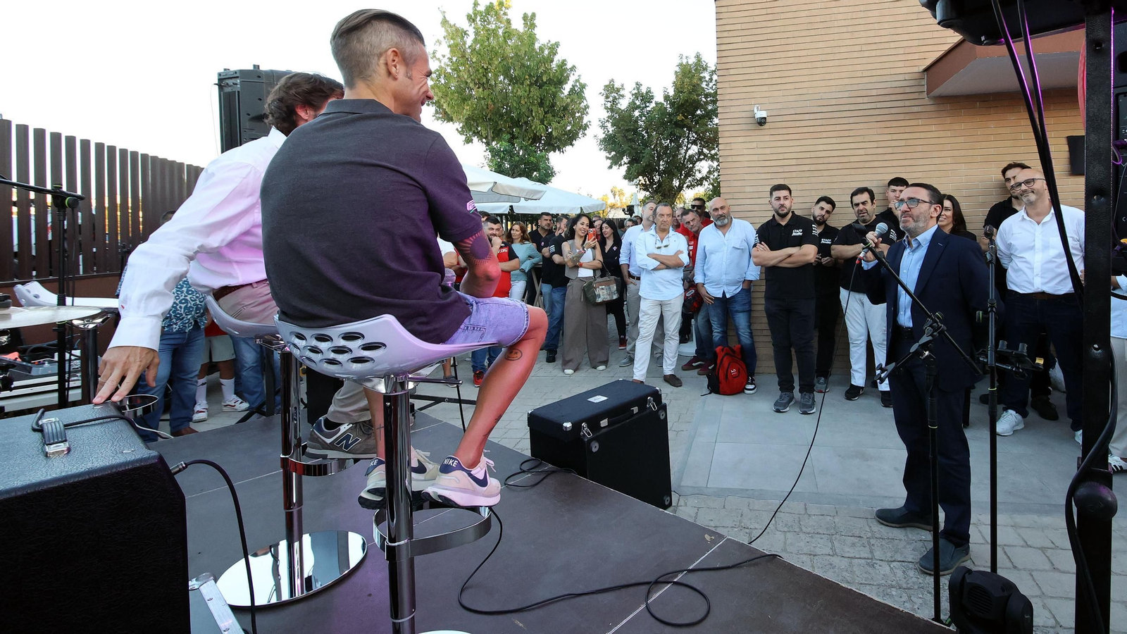 Concesionario Ducati y Alvaro Bautista 07.jpg