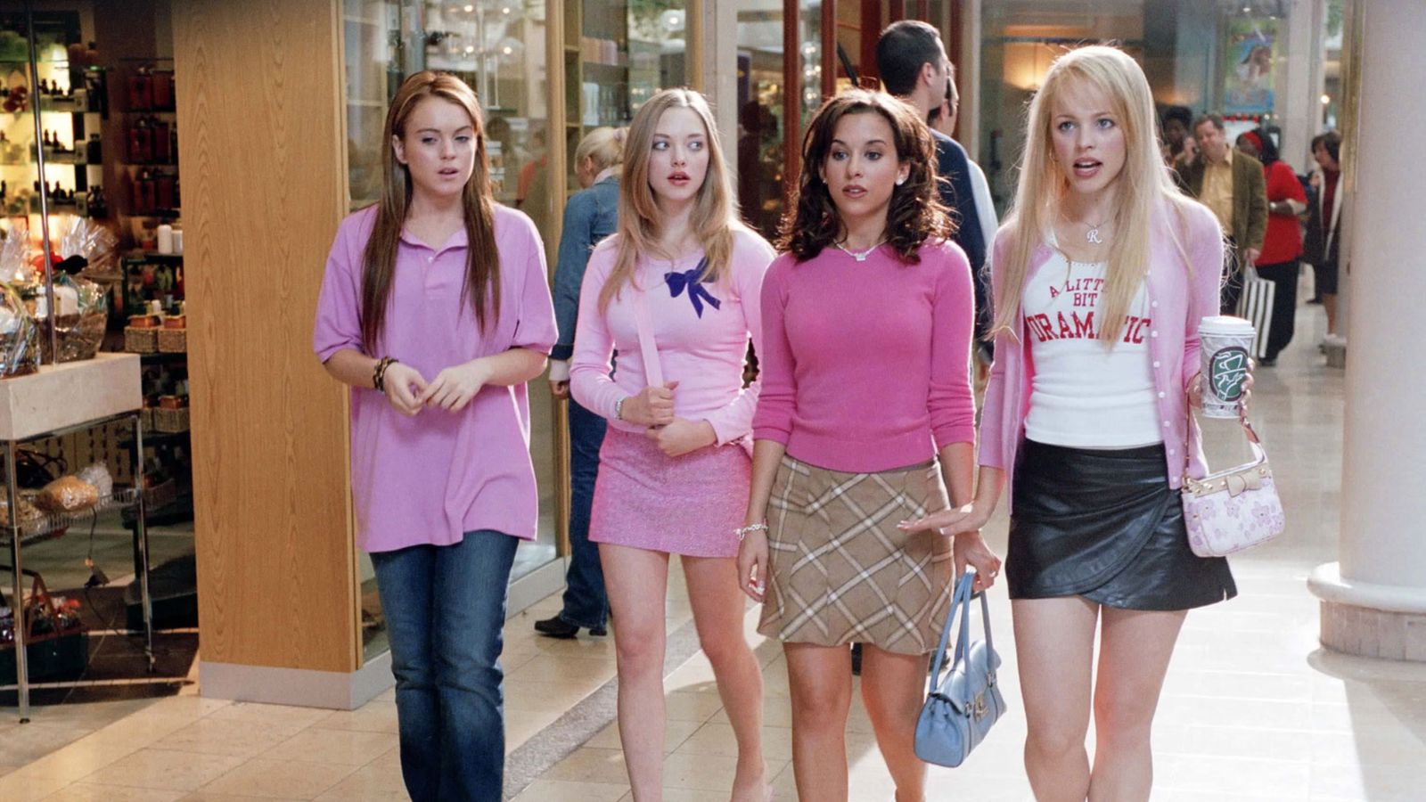 'Los miércoles vamos de rosa'. Muchos fans reviven la tradición y se visten de rosa en el 'Mean Girls Day'