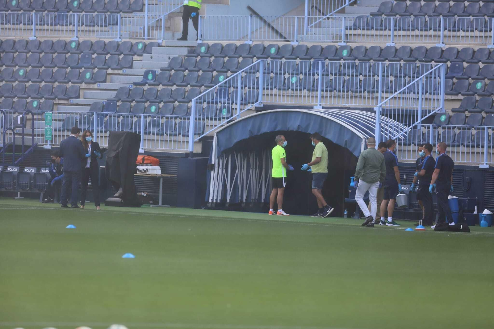 Galería: Llegada del equipo a La Rosaleda antes del Málaga CF-SD Huesca