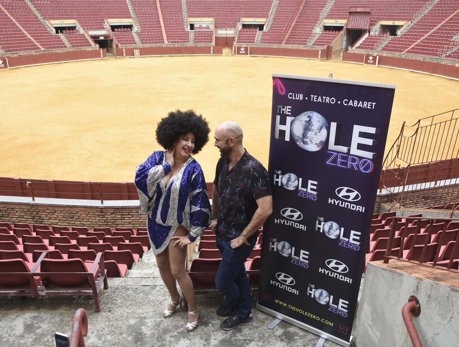 La Terremoto de Alcorcón y Carlos Aleixandre, en la Plaza de Toros.