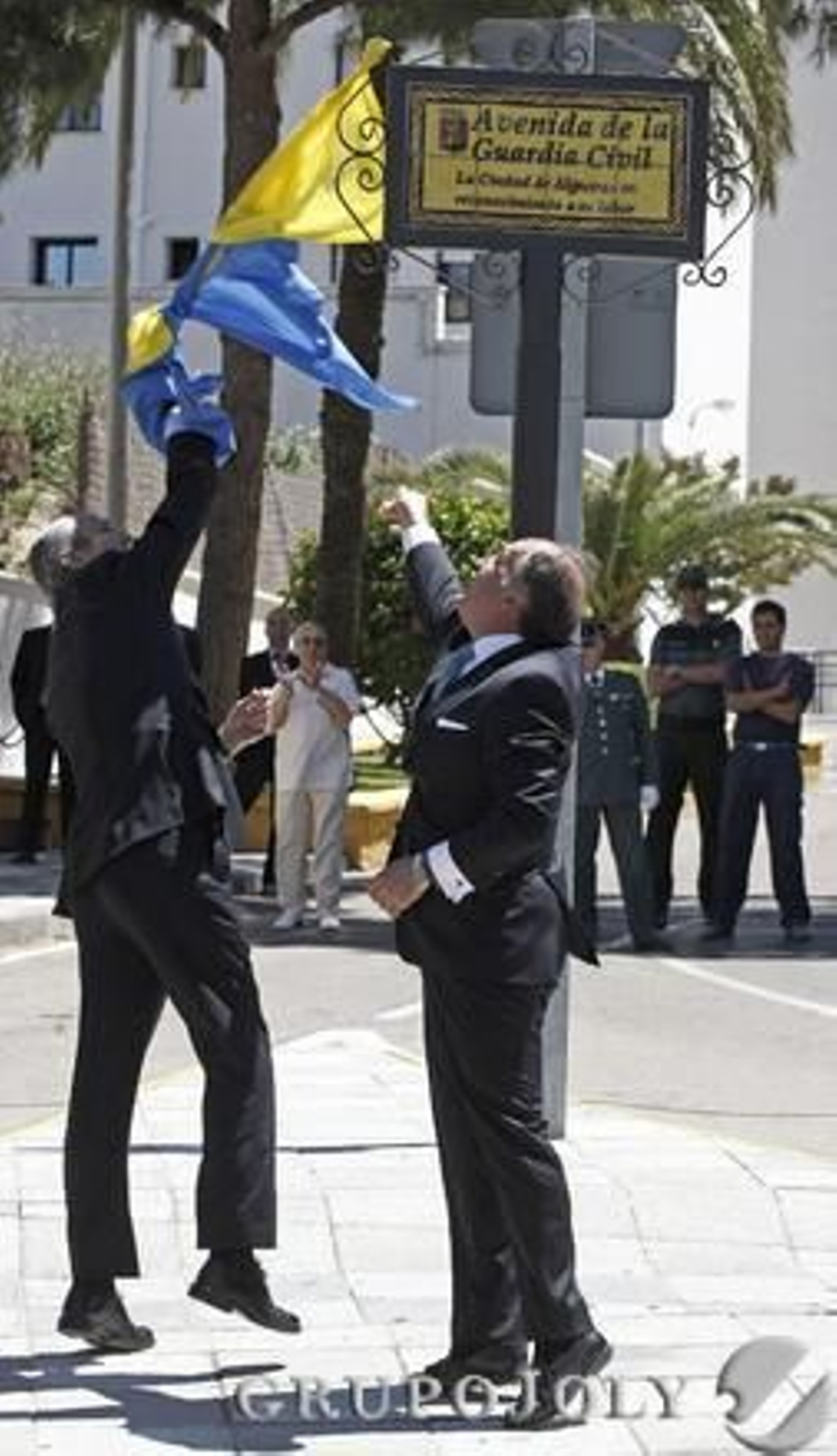 El Ayuntamiento de Algeciras dedica una calle a la Benemérita en "agradecimiento a su trabajo"

Foto: Erasmo Fenoy