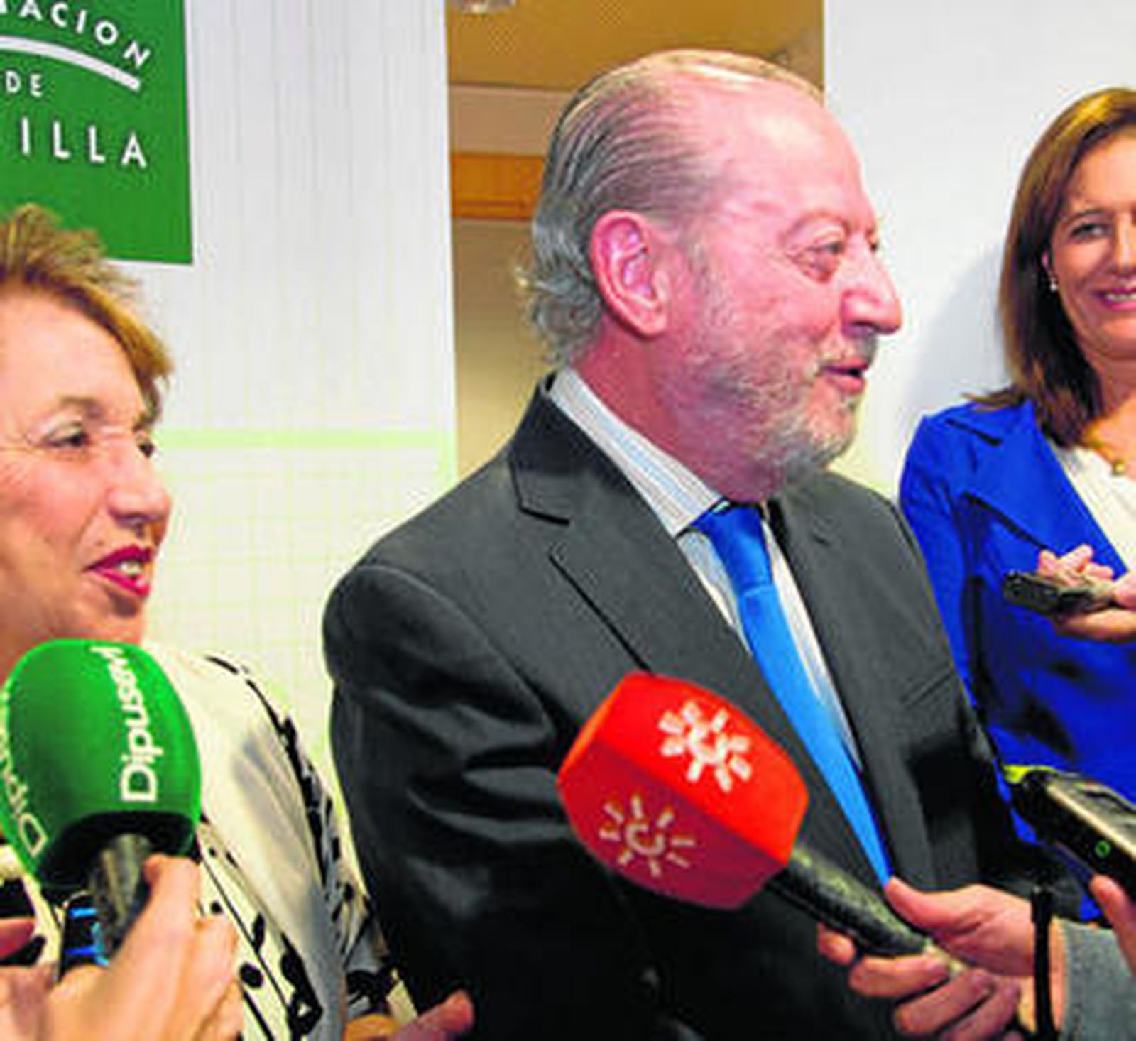 El presidente de la Diputación de Sevilla durante la presentación del portal de transparencia a los ayuntamientos.