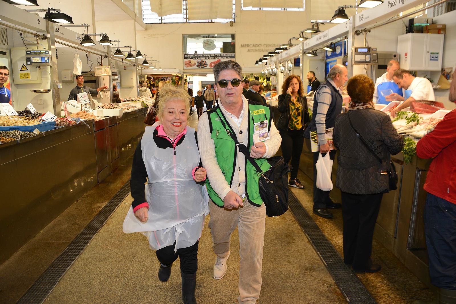El paseo triunfal de Lolo el cuponero